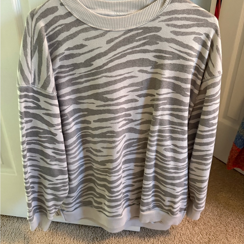American Eagle Outfitters Gray Zebra Print Women's Sweatshirt